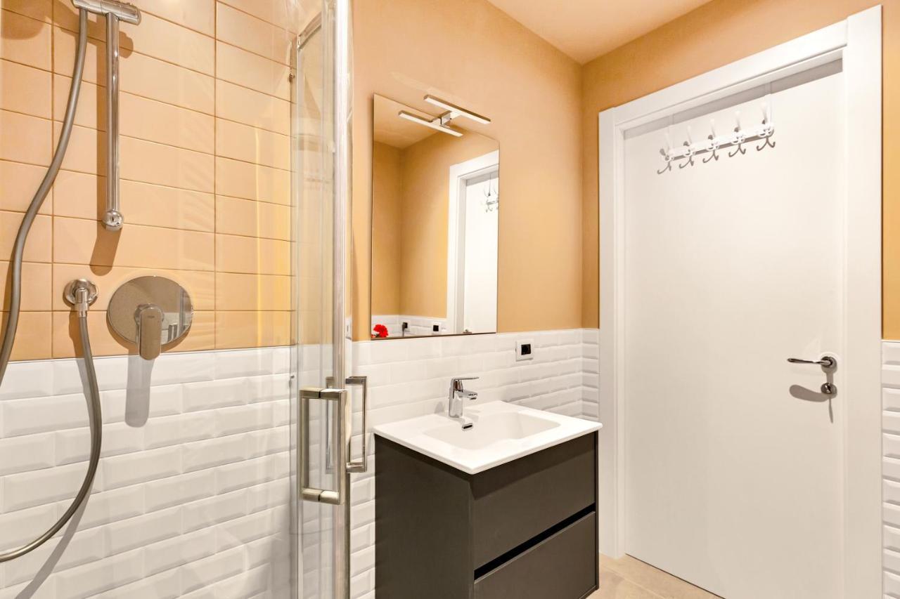 Alessia'S Flat - Naviglio Grande 2 Apartment บุชชินาสโก ภายนอก รูปภาพ